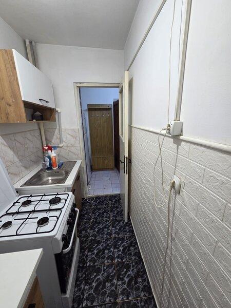 Crangasi, apropiere: metrou, linia 41 si parc, str. Padureni.